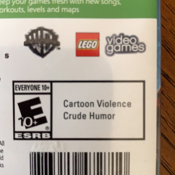 XBOX 360 Video game  Jurassic World comes with book in original package guc